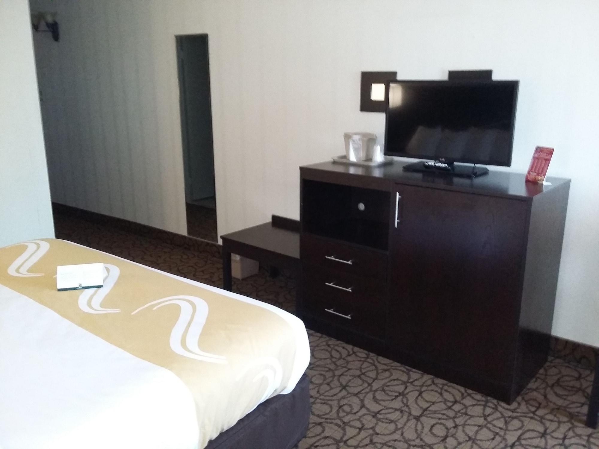 Quality Inn & Suites Escanaba North Luaran gambar
